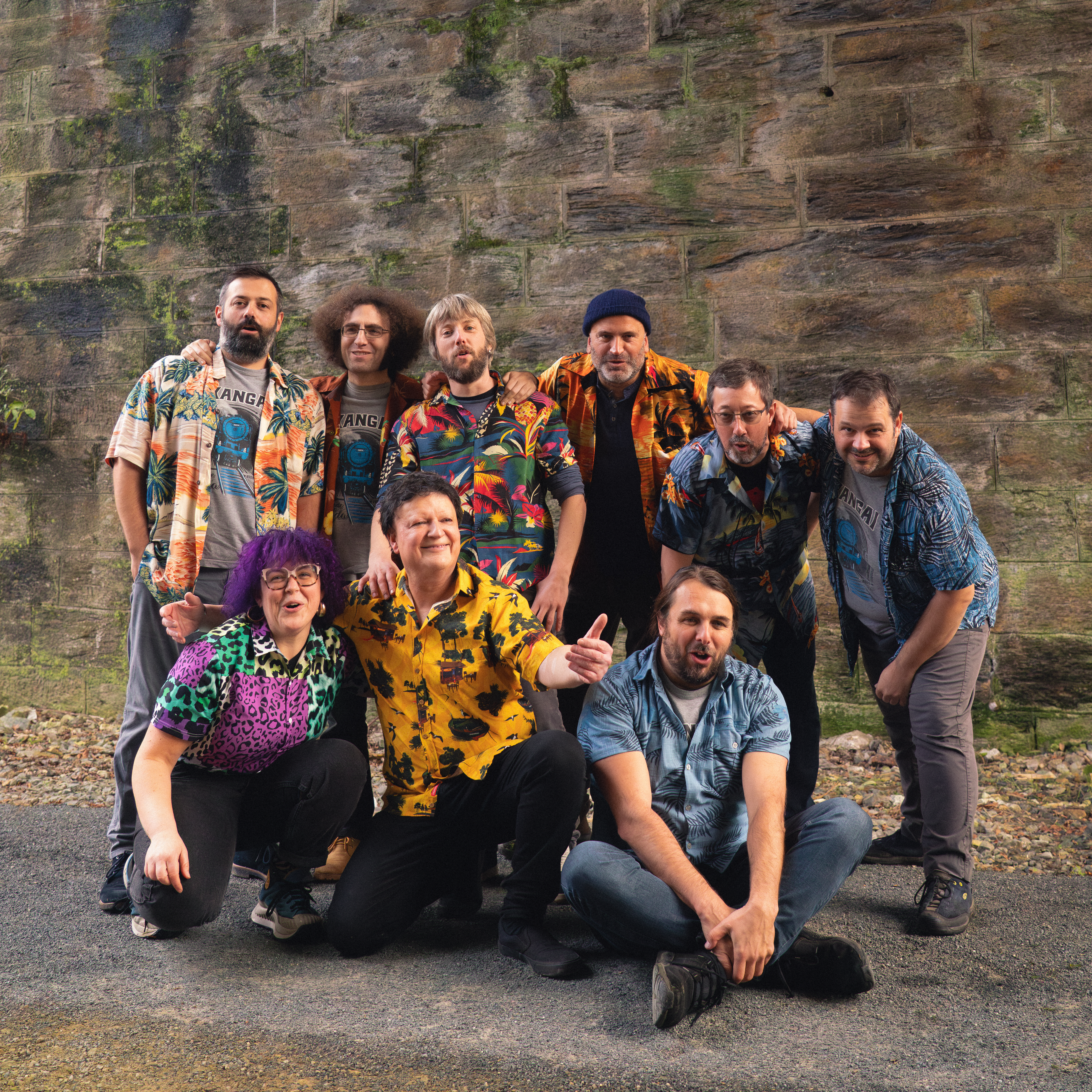 Os integrantes da Orquestra Bravú Xangai